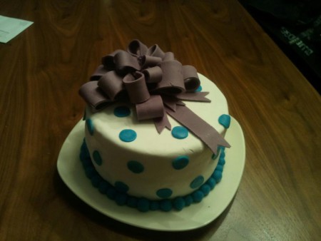 taart met fondant strik